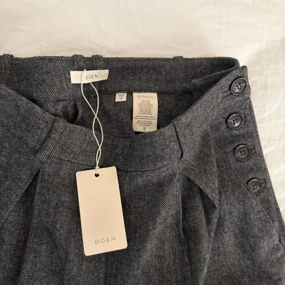 Doen Lawrence Pant in Black Herringbone - Picture 2 of 3